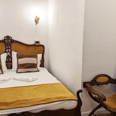 Zur Krone Sibiu Esterno foto