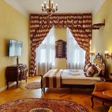 Zur Krone Sibiu Esterno foto